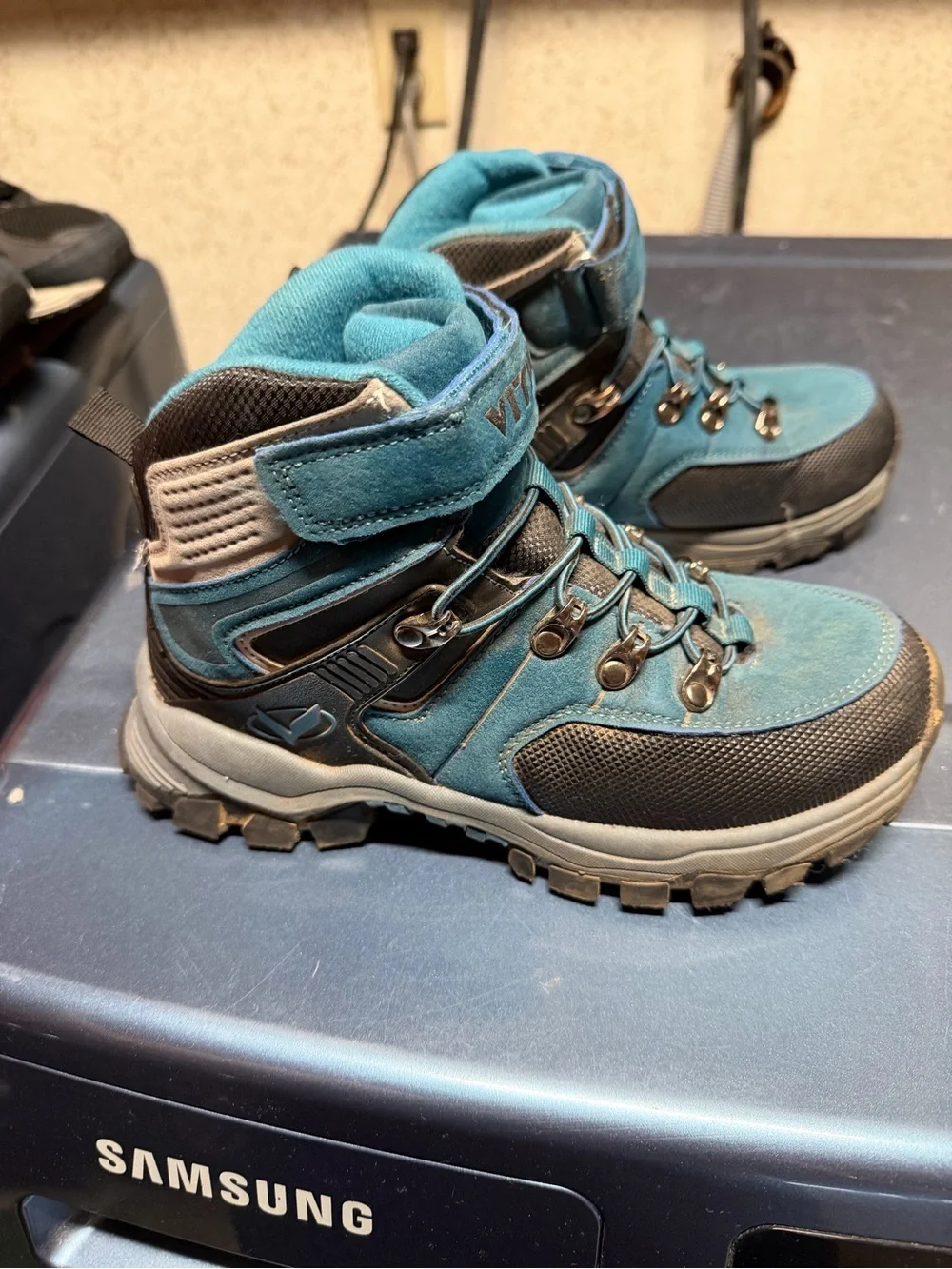 Vitike Teal and Black Kids Outdoor Boots - Secure Lace & Strap
